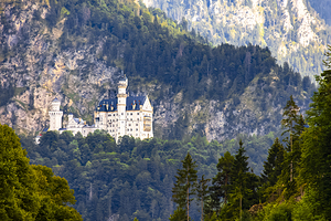 Store Munich  5L3A4301 Enhanced NR