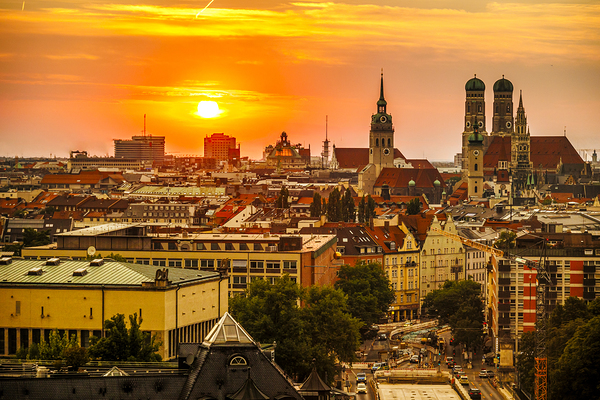 Store Munich  5L3A4042 Edit Print