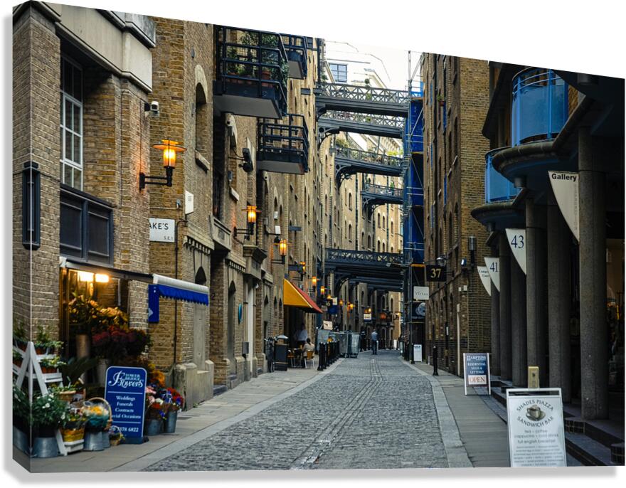 London aisle Canvas Print