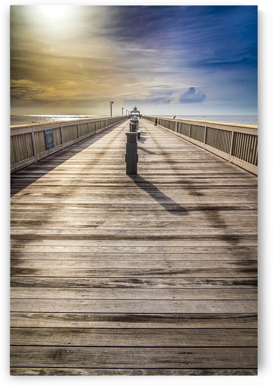 Deefield Pier by Tono Chavez