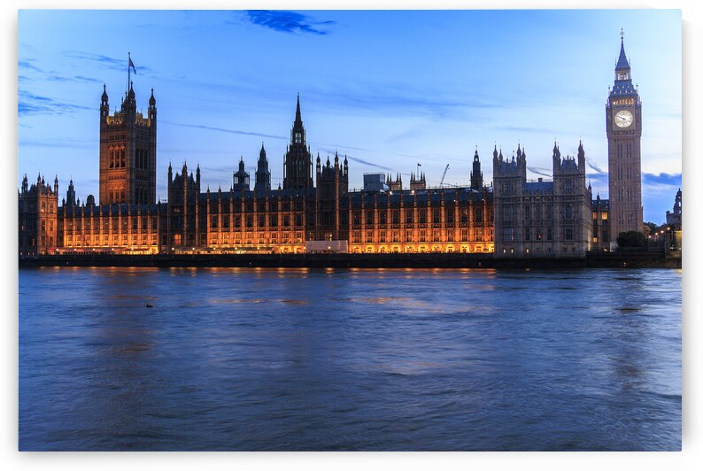 Store London 5L3A1859 by Tono Chavez