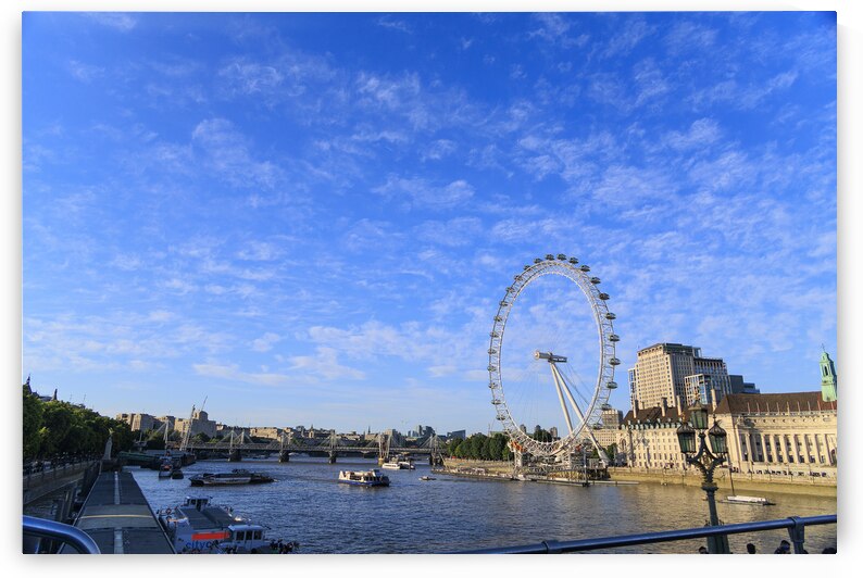 Store London 5L3A1481 by Tono Chavez