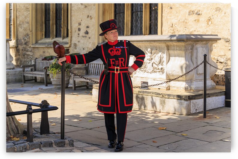 Store London 5L3A1359 by Tono Chavez