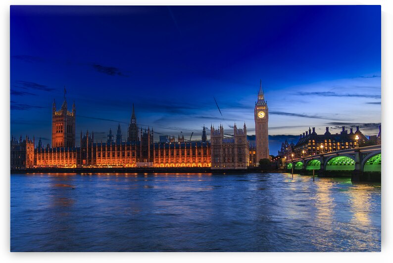 Store London 5L3A1863 by Tono Chavez