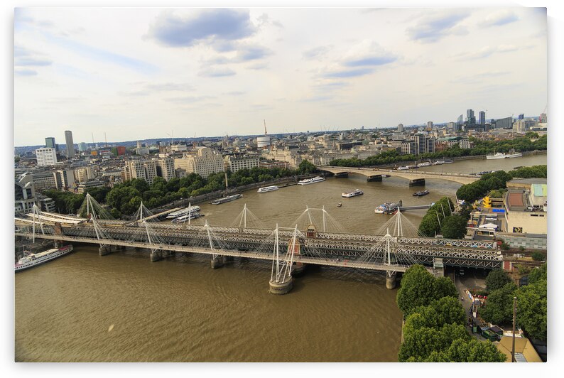 Store London 5L3A1725 by Tono Chavez