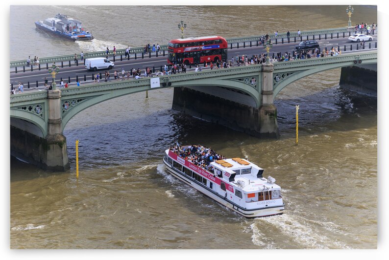 Store London 5L3A1768 by Tono Chavez