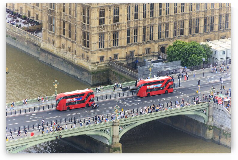 Store London 5L3A1735 by Tono Chavez