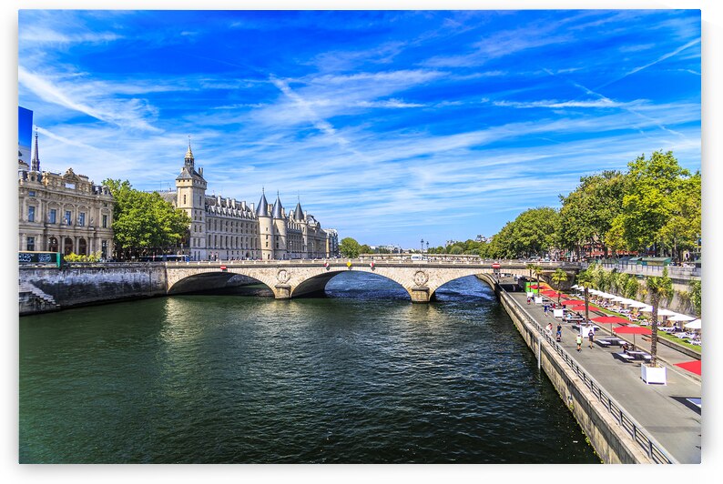 Store Paris 5L3A2379 by Tono Chavez