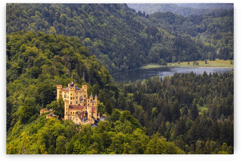 Store Munich  5L3A4214 by Tono Chavez