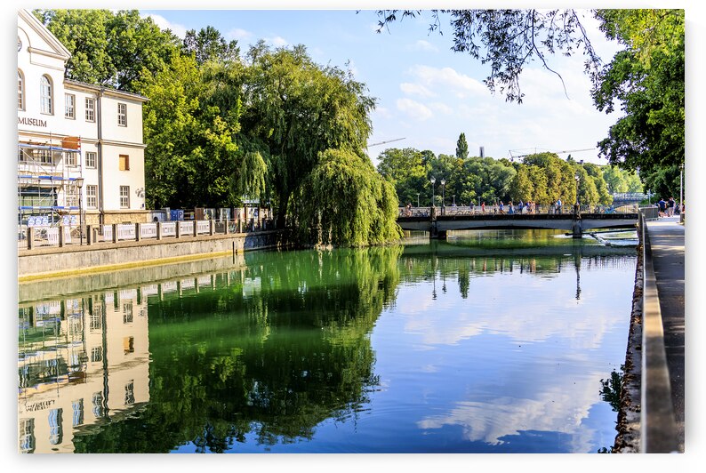 Store Munich  5L3A4491 by Tono Chavez