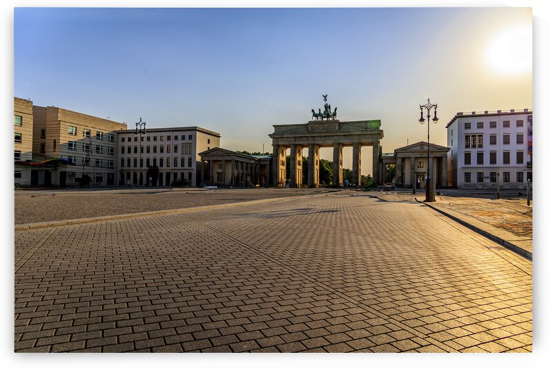 Store Berlin 5L3A3492 by Tono Chavez