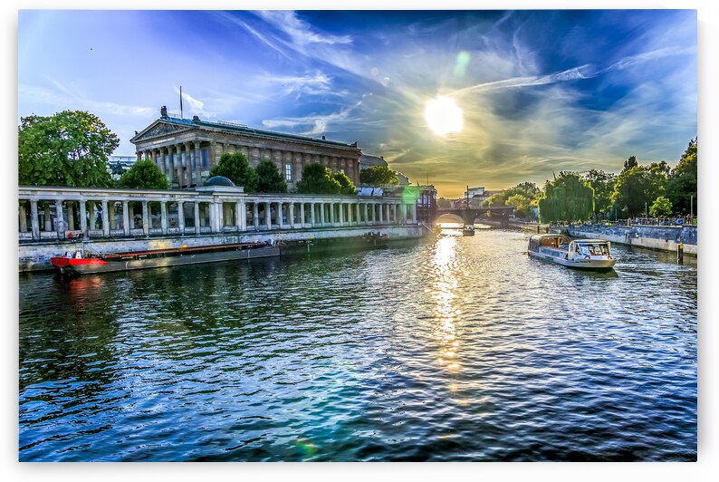 Store Berlin 5L3A3247 by Tono Chavez