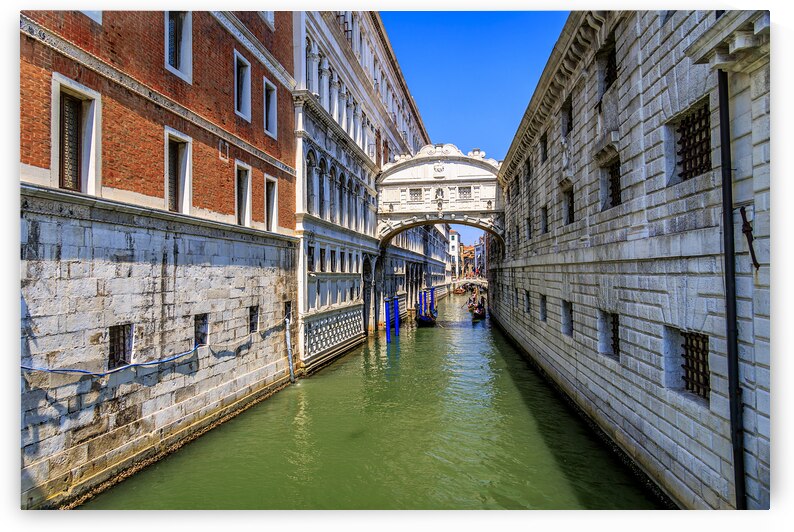 Store Venice 5L3A4637 Edit by Tono Chavez