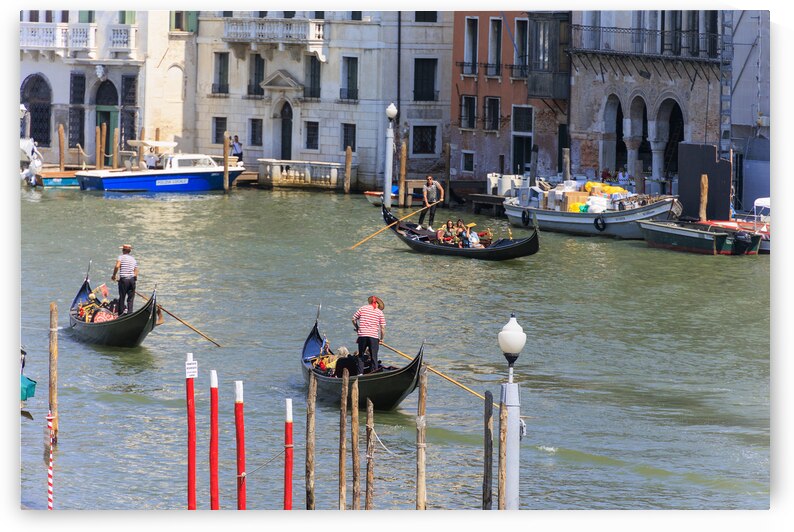 Store Venice 5L3A4557 by Tono Chavez