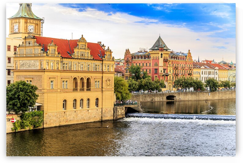 Store Prague 5L3A3915 by Tono Chavez