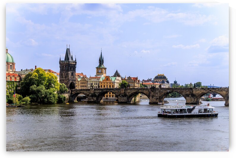 Store Prague 5L3A3747 by Tono Chavez