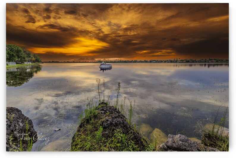 Sunset 3 by Tono Chavez