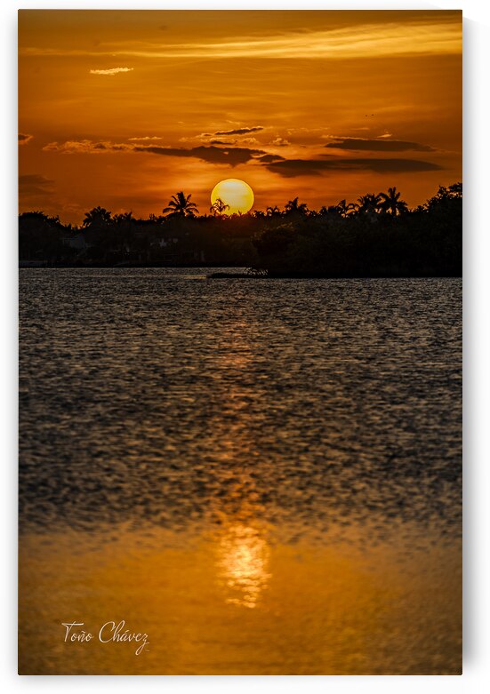 Sunset 11 by Tono Chavez