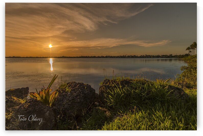 Sunset 4 by Tono Chavez