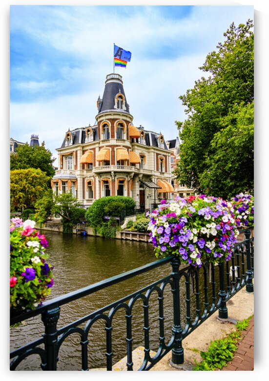 Holland E2A0102 by Tono Chavez