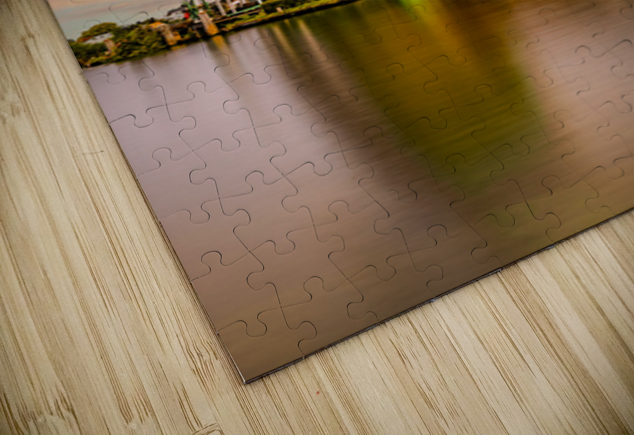 Holland E2A0220 Tono Chavez Puzzle