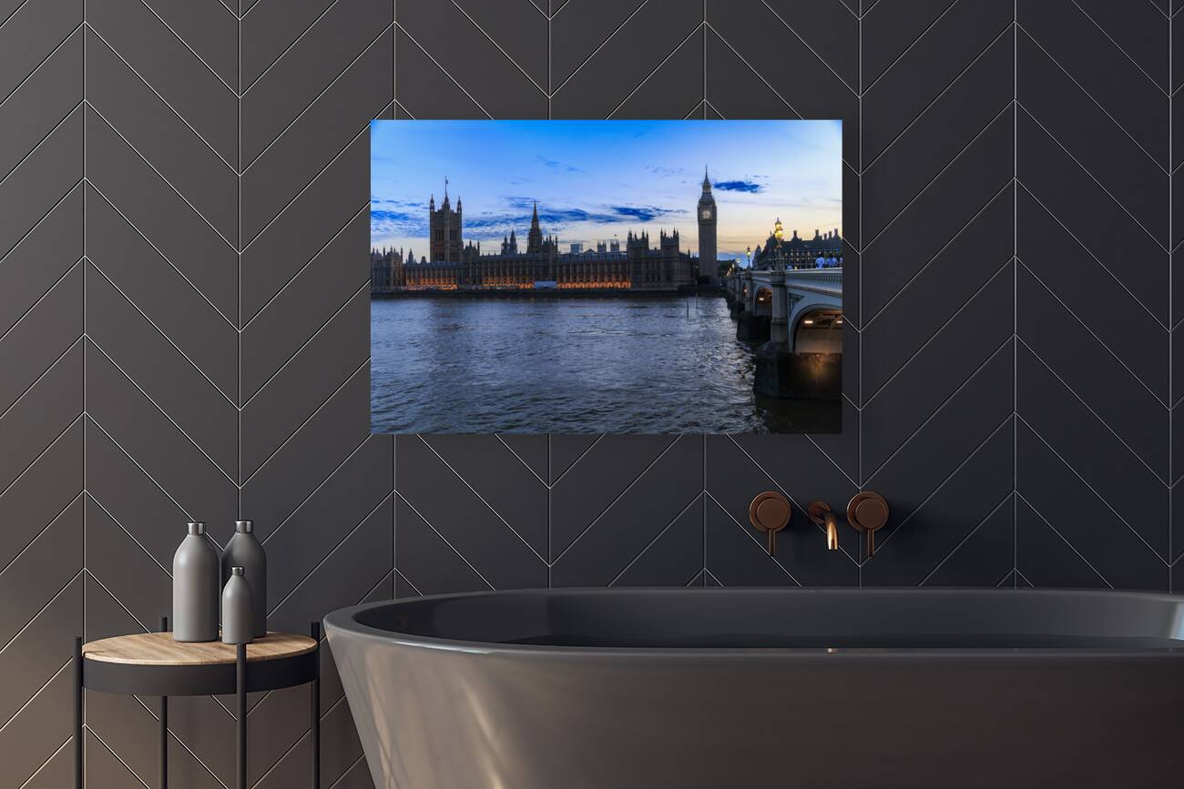 Store London 5L3A1821 Reproduction