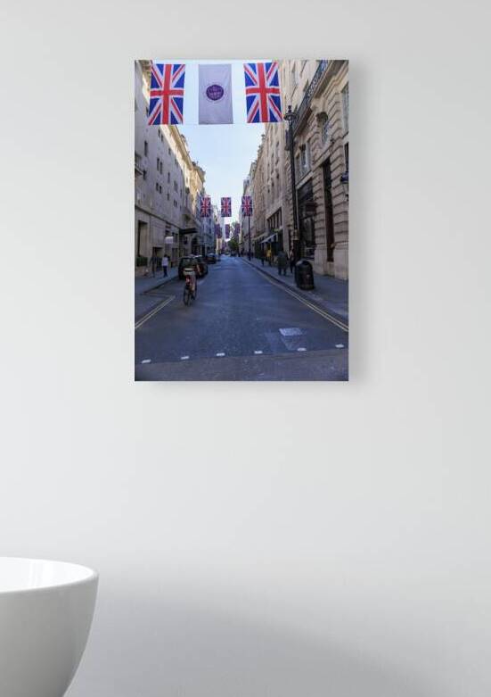 Store London 5L3A1455 by Tono Chavez