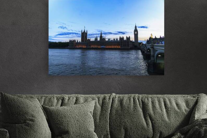 Store London 5L3A1820 by Tono Chavez