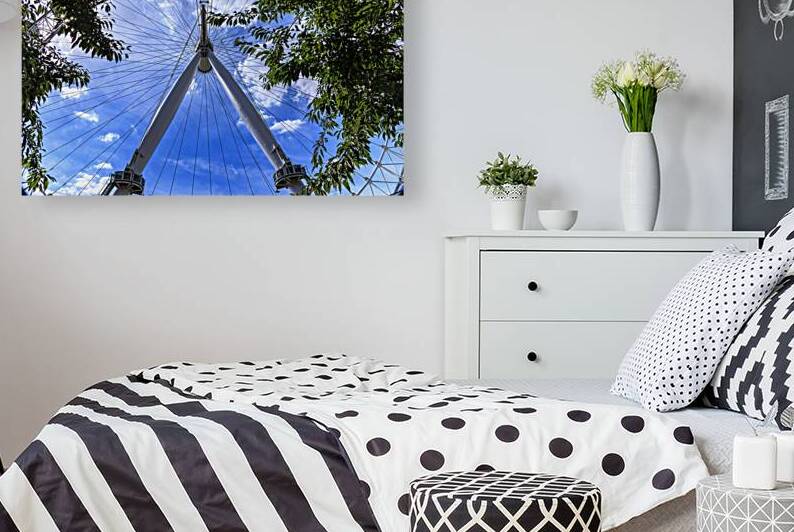 Store London 5L3A1702 by Tono Chavez