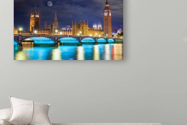 Store London 5L3A2181 by Tono Chavez