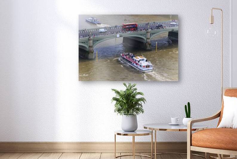 Store London 5L3A1768 by Tono Chavez