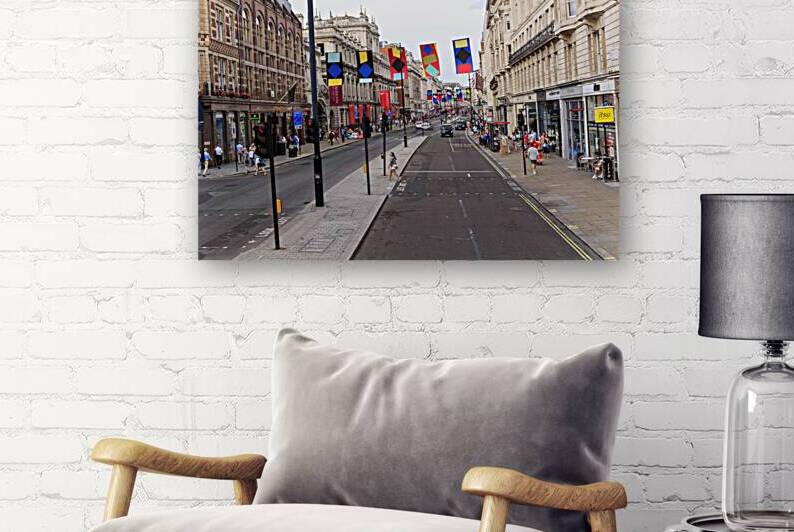 Store London 5L3A1791 by Tono Chavez