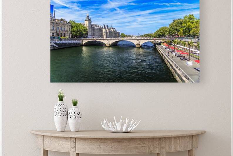 Store Paris 5L3A2379 by Tono Chavez