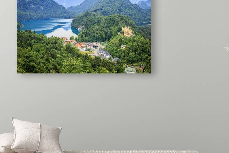 Store Munich  5L3A4108 Edit by Tono Chavez