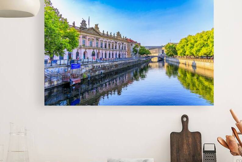 Store Berlin 5L3A3479 by Tono Chavez