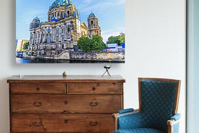 Store Berlin 5L3A3259 by Tono Chavez