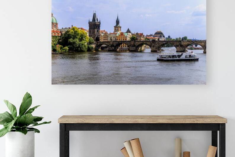 Store Prague 5L3A3747 by Tono Chavez