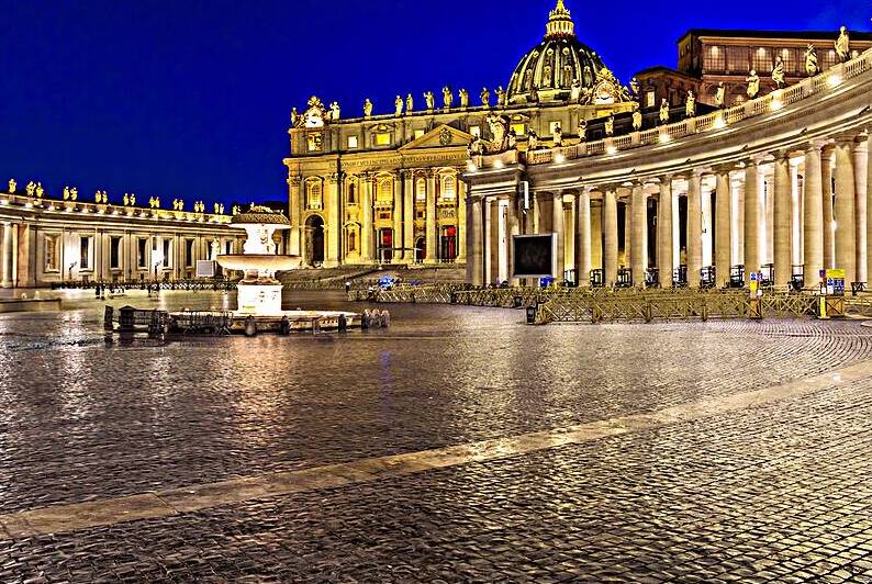 Store Rome 5L3A5461 by Tono Chavez