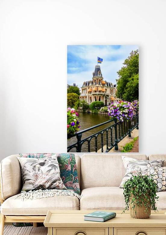 Holland E2A0102 by Tono Chavez